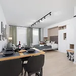 Deluxe With Parking Kacik 10 By Renters דירה