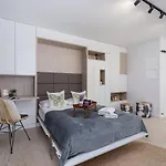 Deluxe With Parking Kacik 10 By Renters 아파트 *