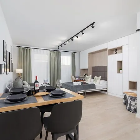 Deluxe With Parking Kacik 10 By Renters Appartement